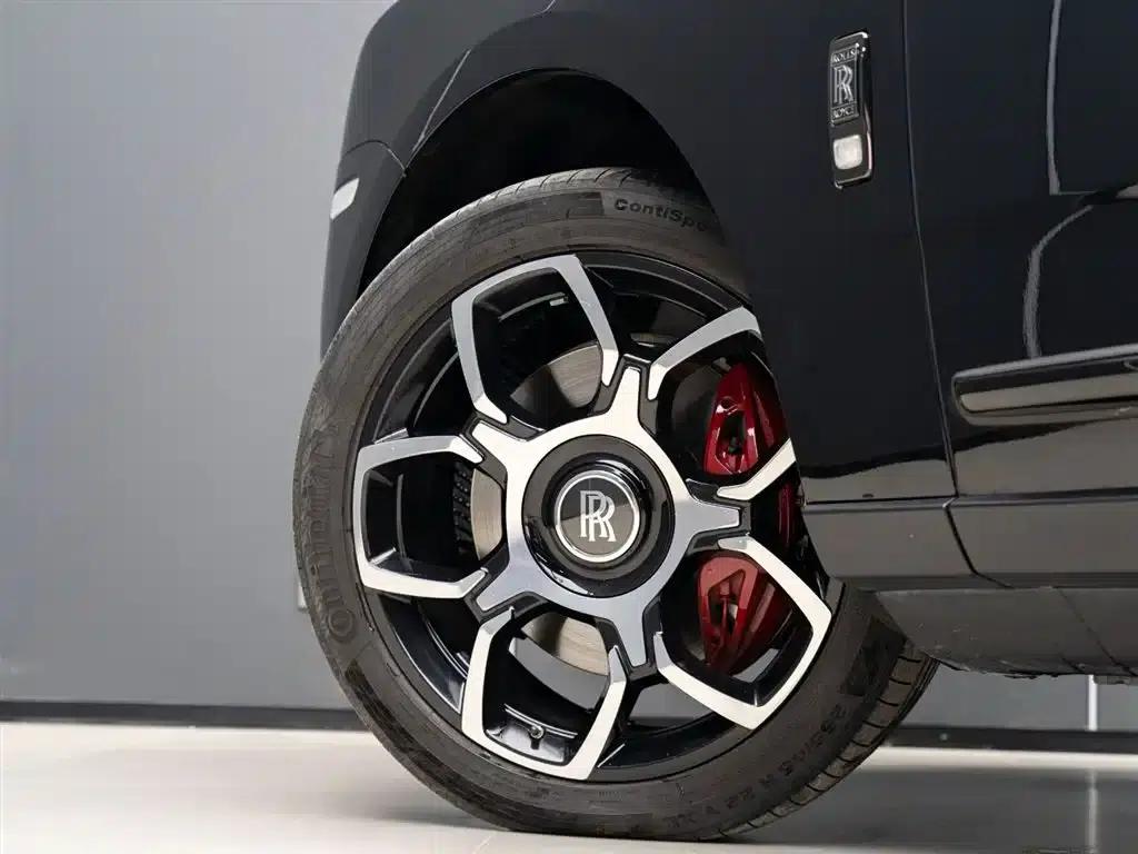 2020 Cullinan Black Badge — миниатюра 5