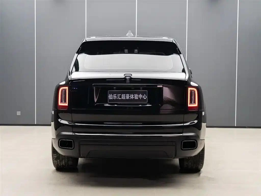 2020 Cullinan Black Badge — миниатюра 6