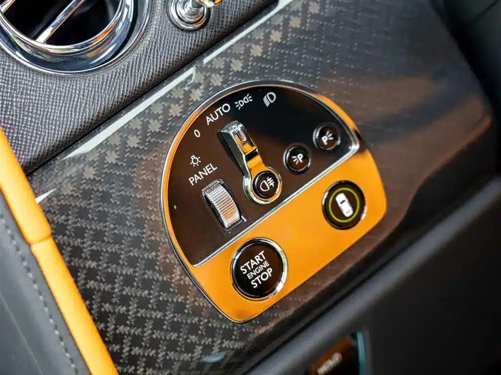 2020 Cullinan Black Badge — миниатюра 10