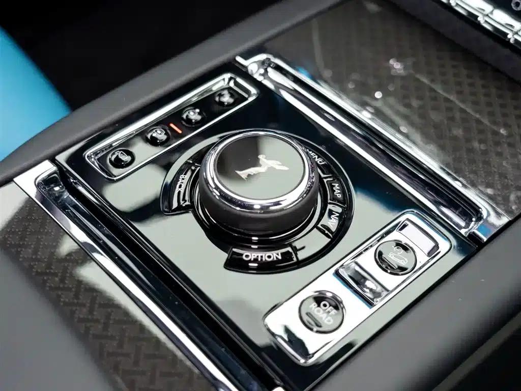 2024 Cullinan Black Badge — миниатюра 26