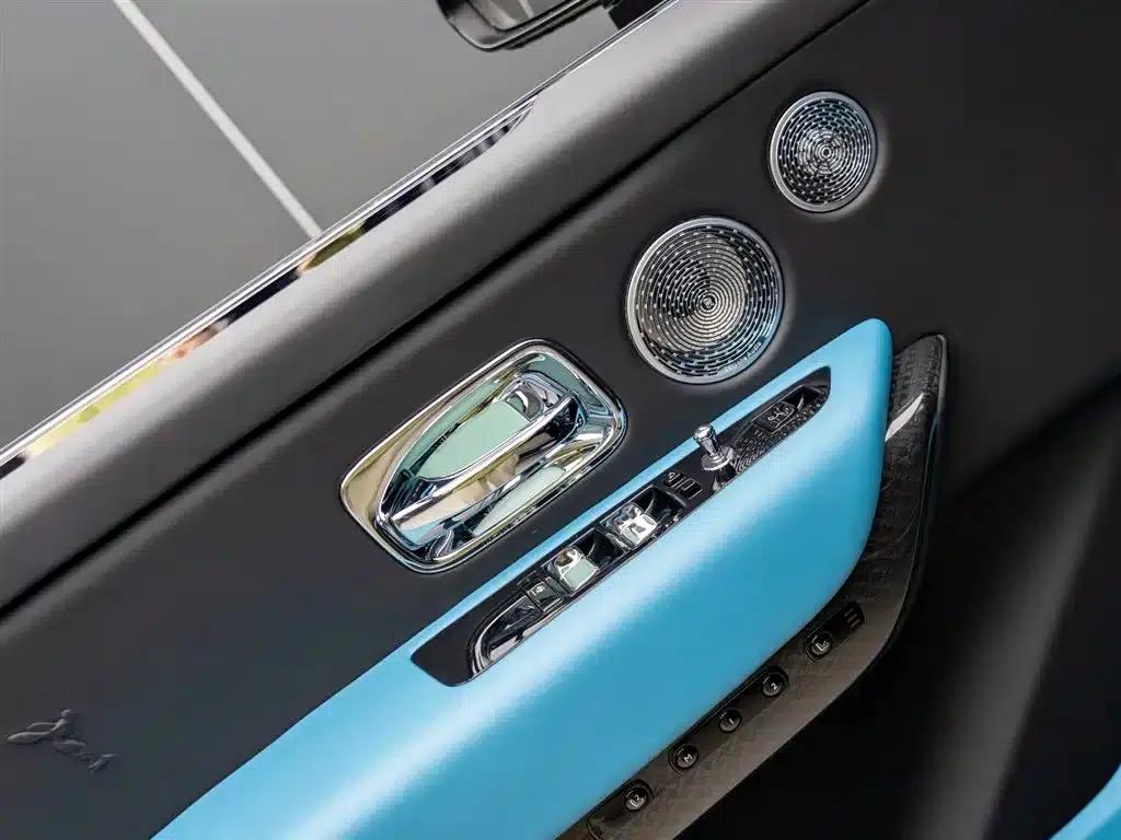 2024 Cullinan Black Badge — миниатюра 8