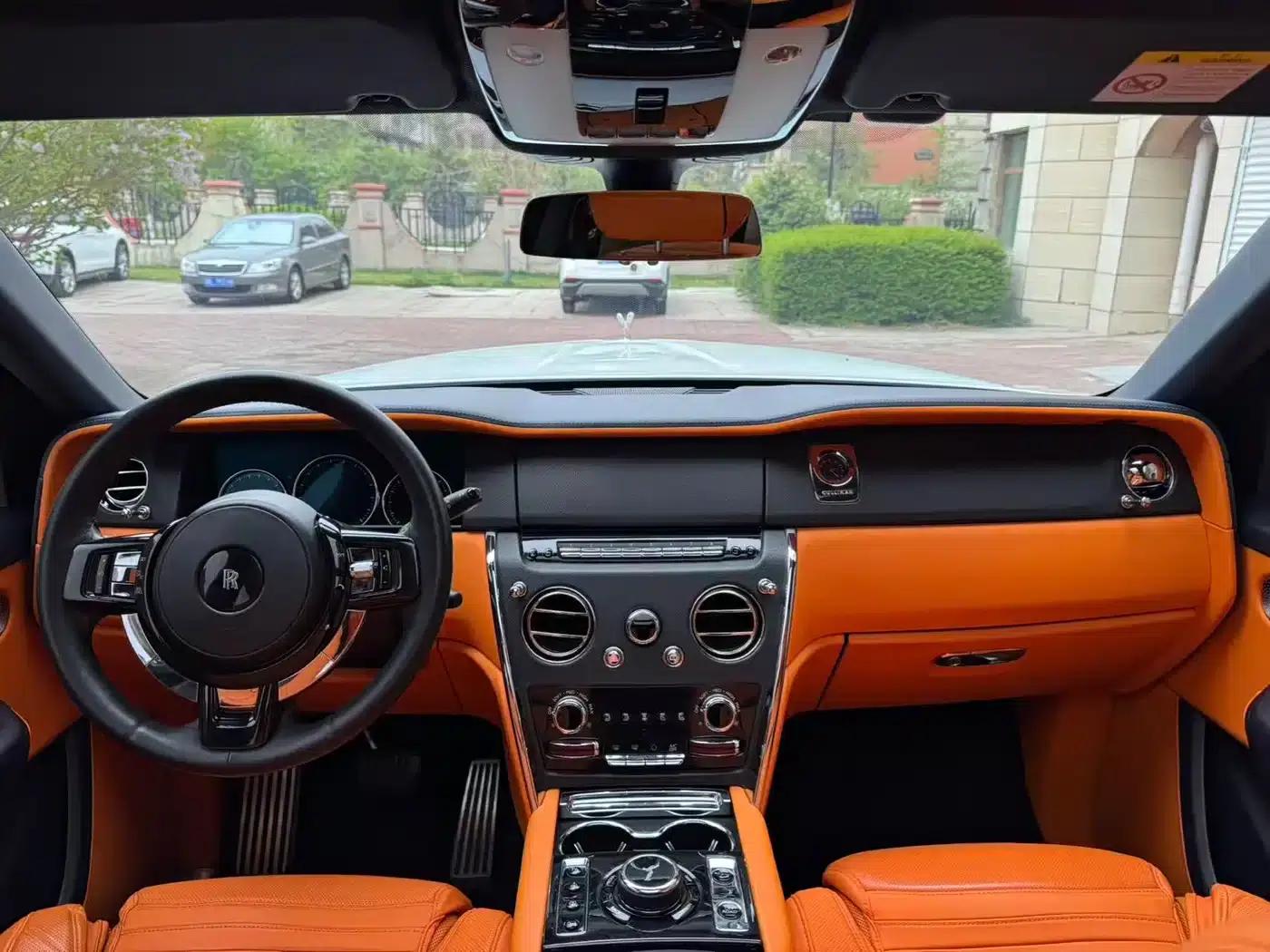 2018 Cullinan, four-seater version — миниатюра 15