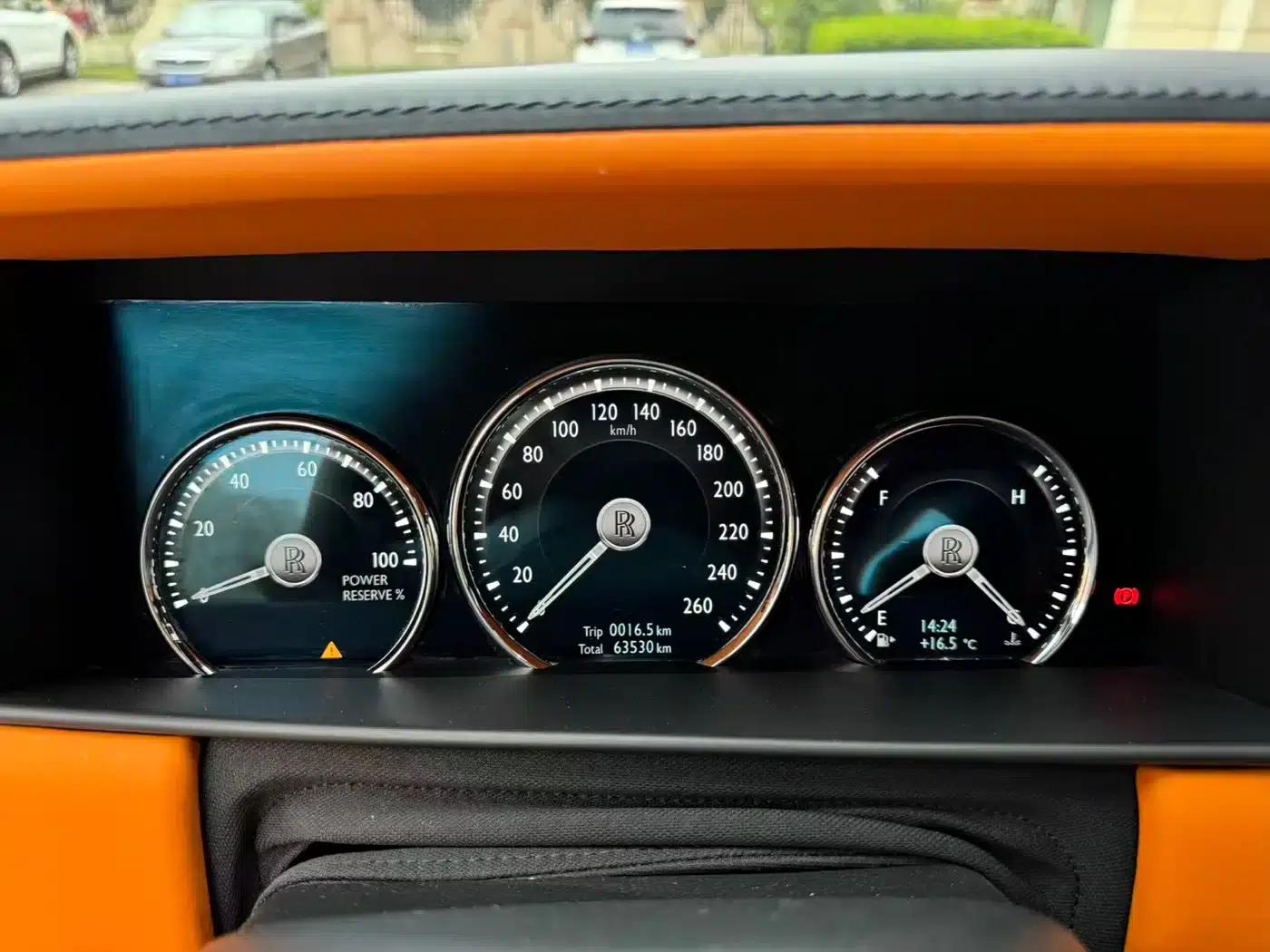 2018 Cullinan, four-seater version — миниатюра 17