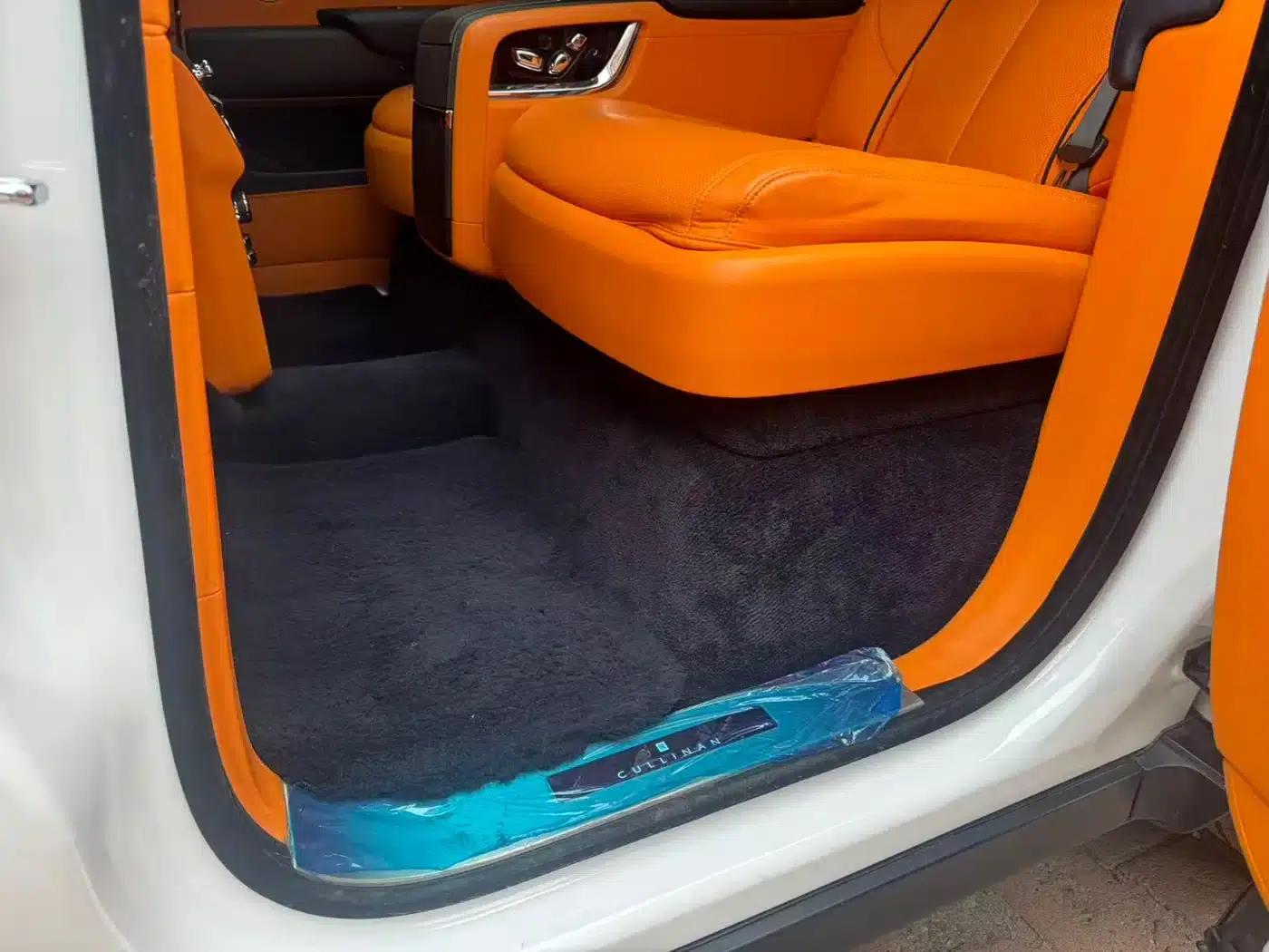 2018 Cullinan, four-seater version — миниатюра 26