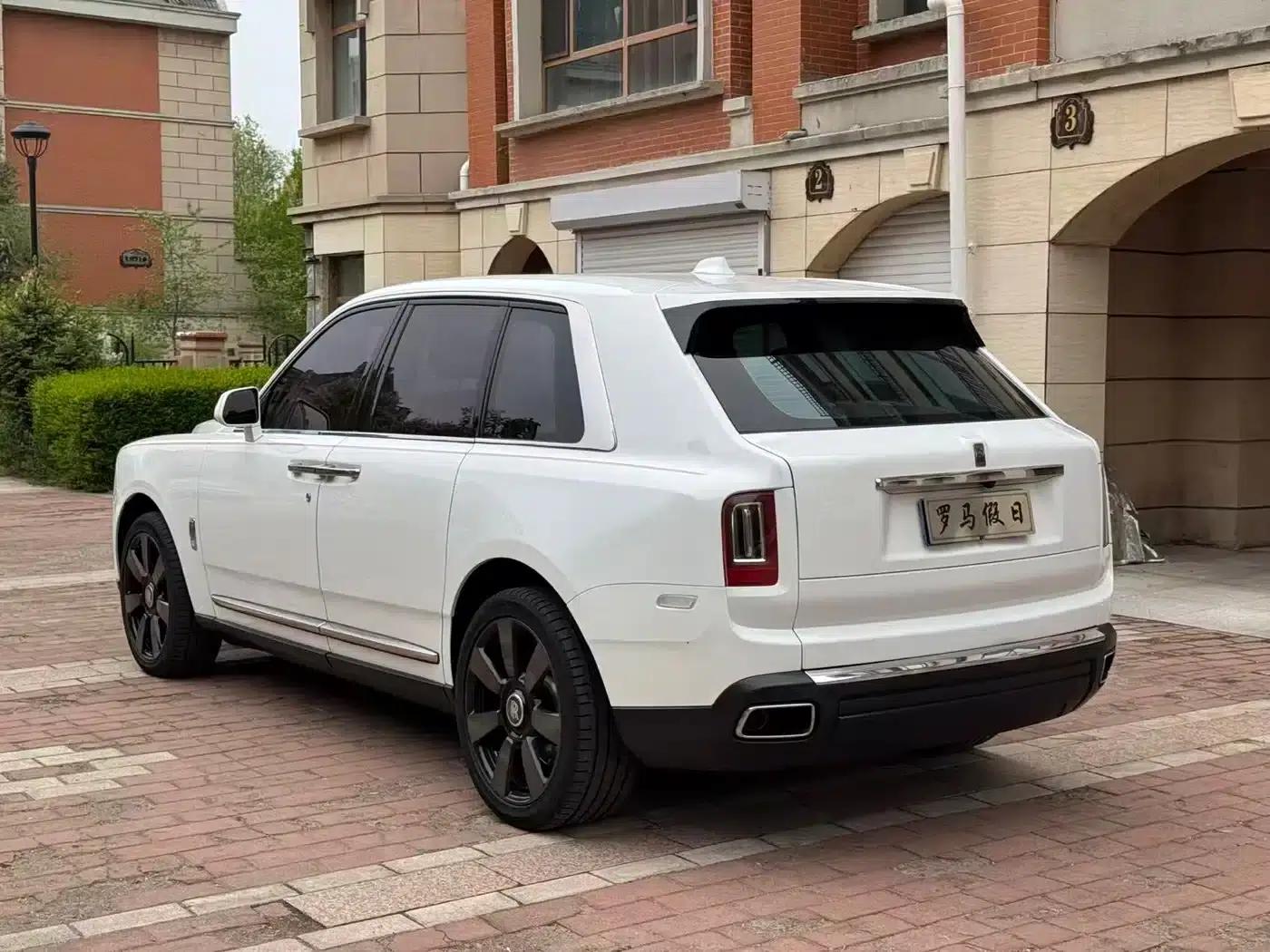 2018 Cullinan, four-seater version — миниатюра 5