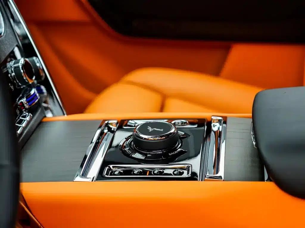 2018 Cullinan 5-seater — миниатюра 9