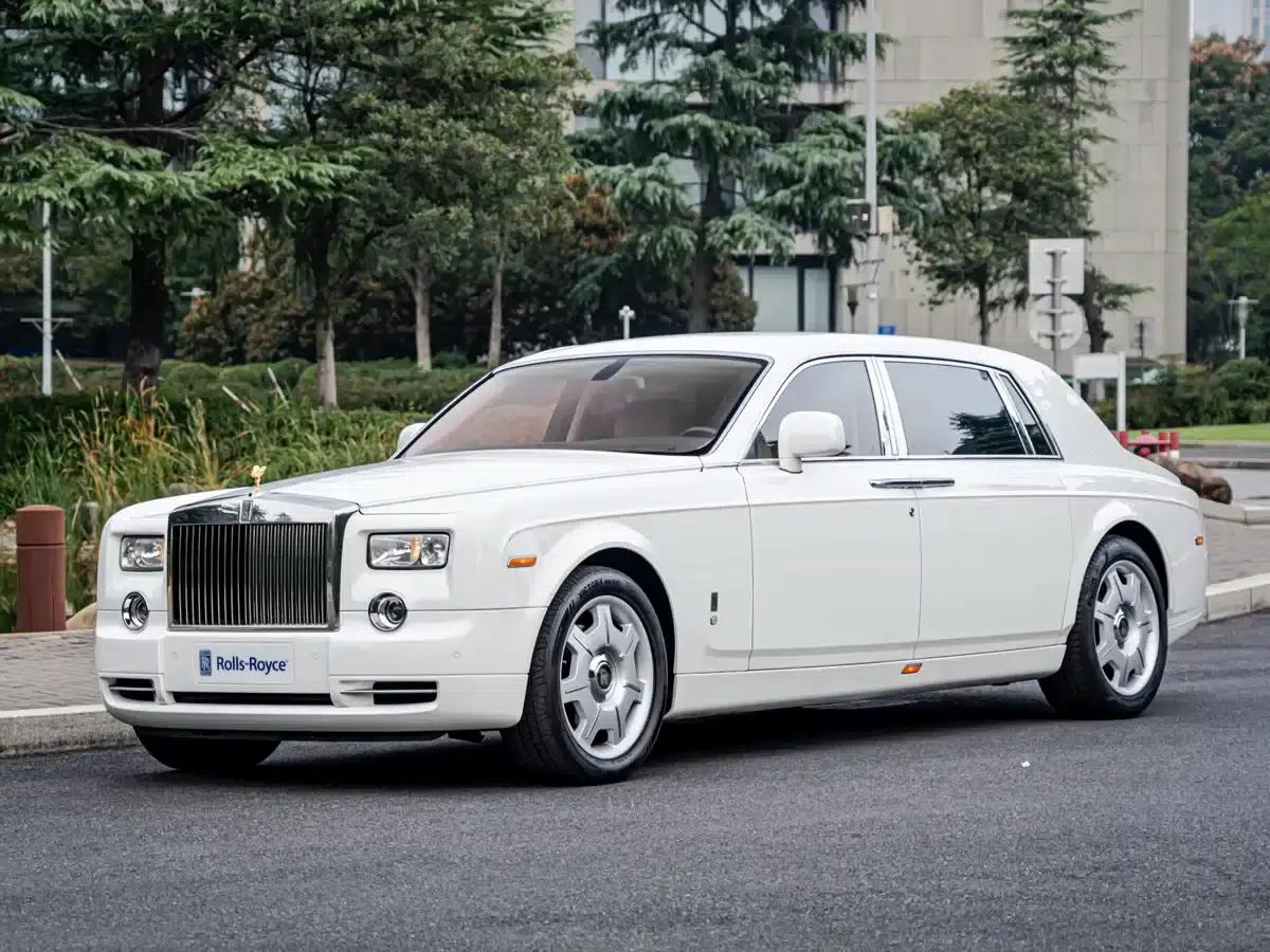 2011 Phantom 6.7 Extended Wheelbase — миниатюра 1