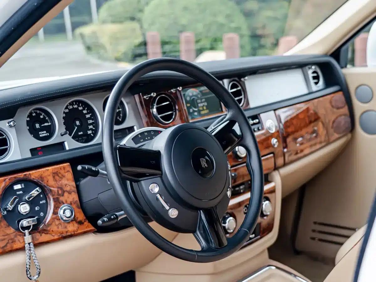 2011 Phantom 6.7 Extended Wheelbase — миниатюра 12