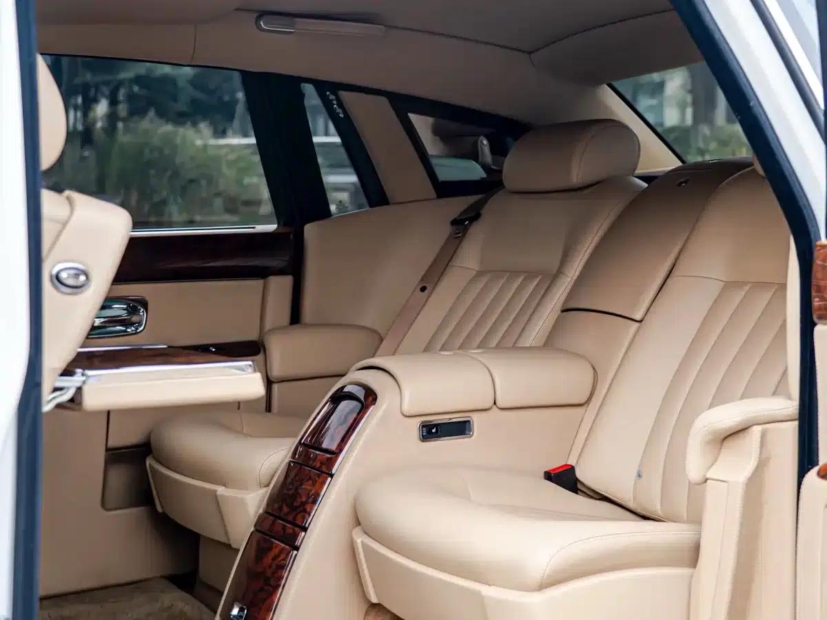 2011 Phantom 6.7 Extended Wheelbase — миниатюра 14