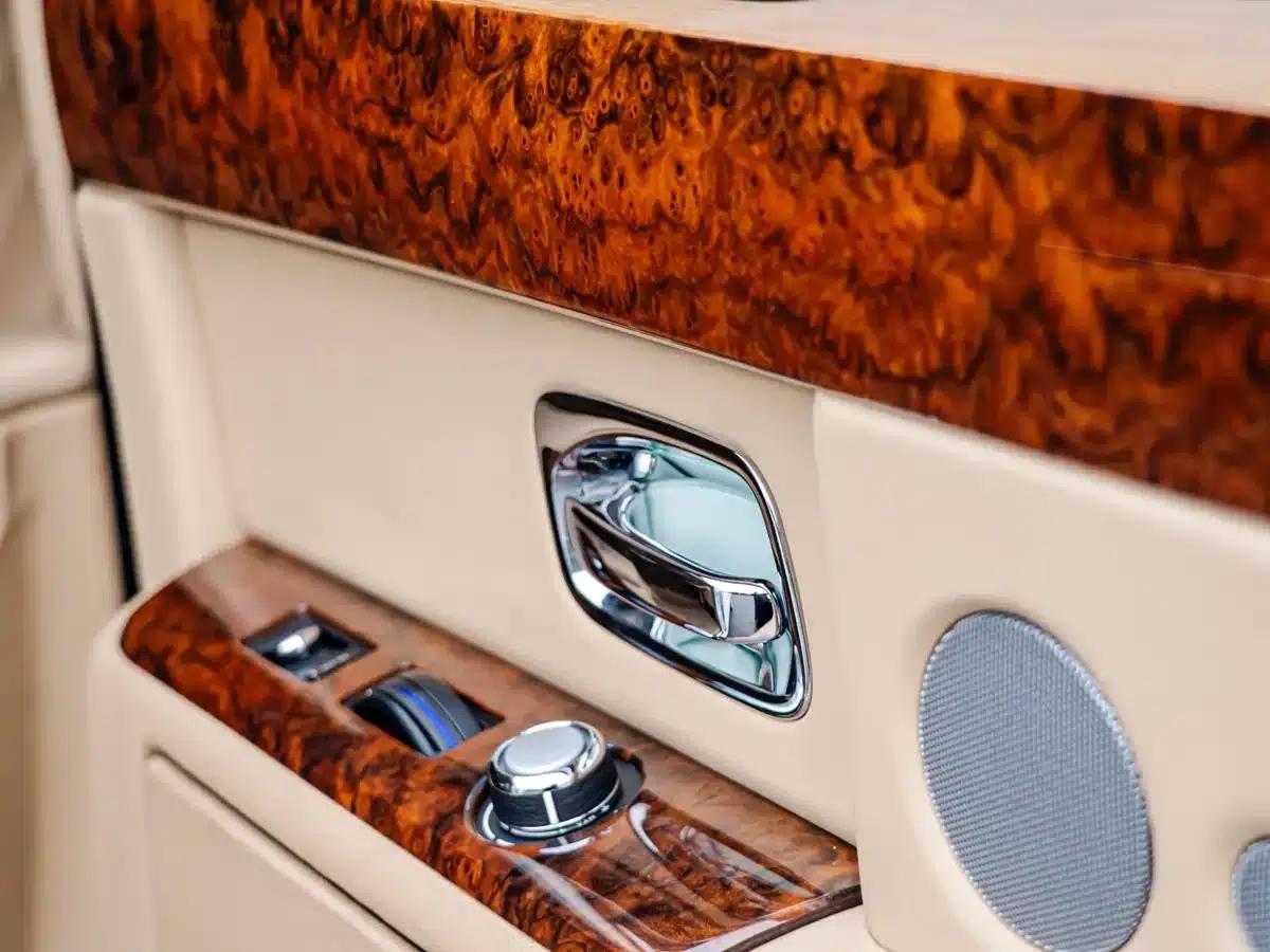 2011 Phantom 6.7 Extended Wheelbase — миниатюра 16