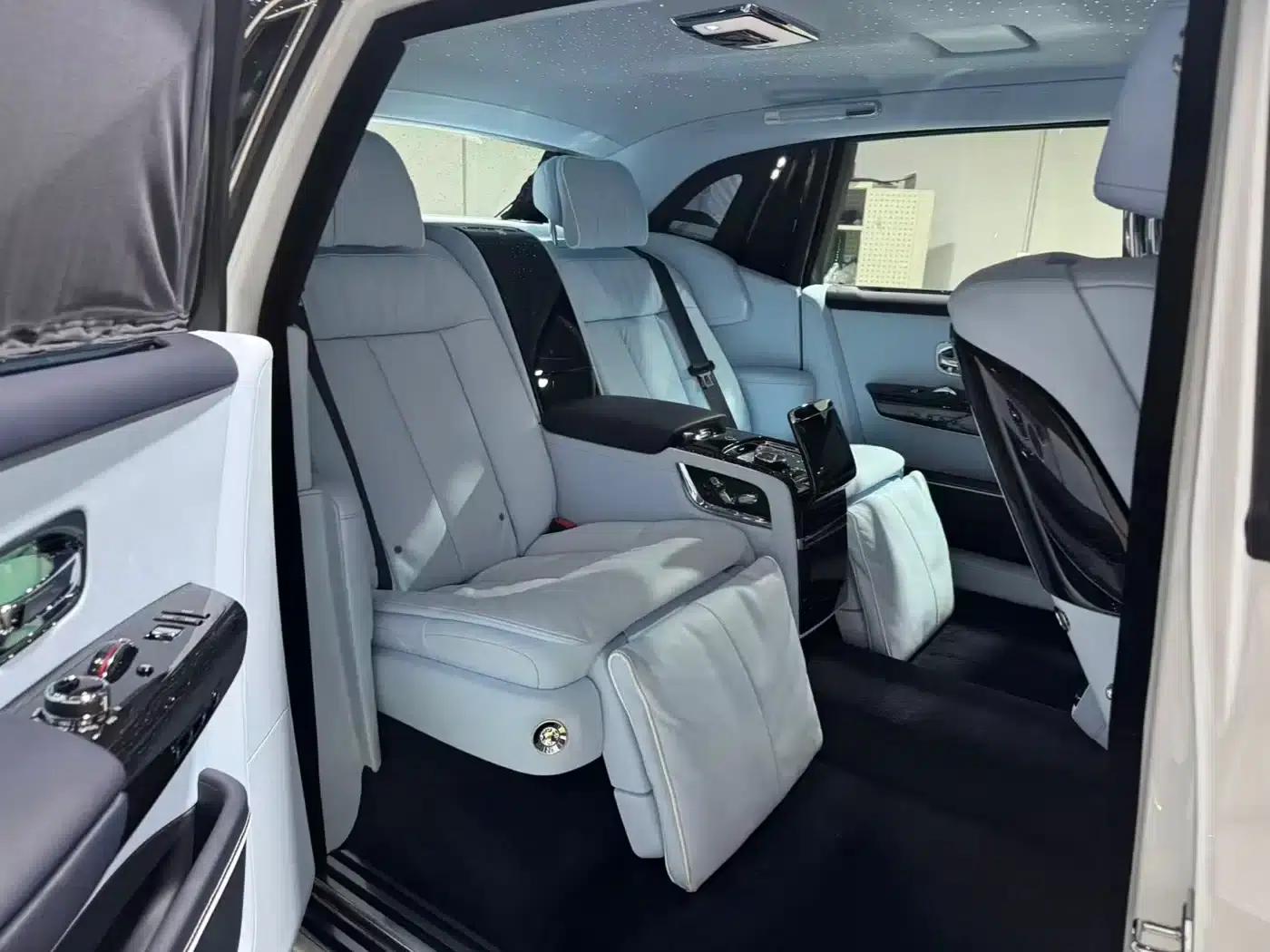 2024 Phantom Long Wheelbase Series II — миниатюра 5
