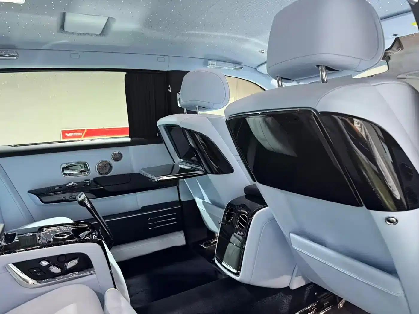 2024 Phantom Long Wheelbase Series II — миниатюра 6