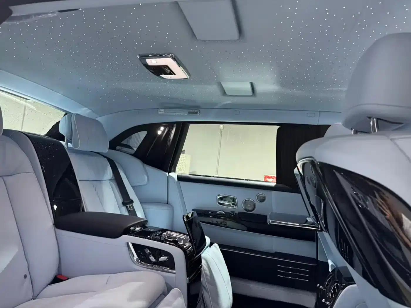 2024 Phantom Long Wheelbase Series II — миниатюра 9