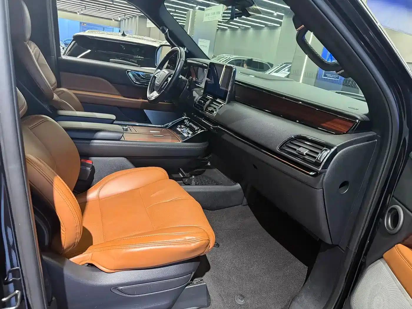 Navigator 2020 3.5T Premium Edition — миниатюра 8