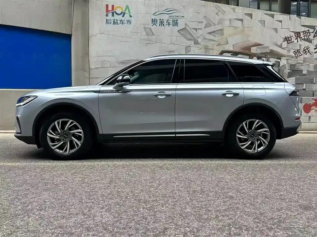 Adventurer 2023 2.0T 2WD Premium Edition — миниатюра 3
