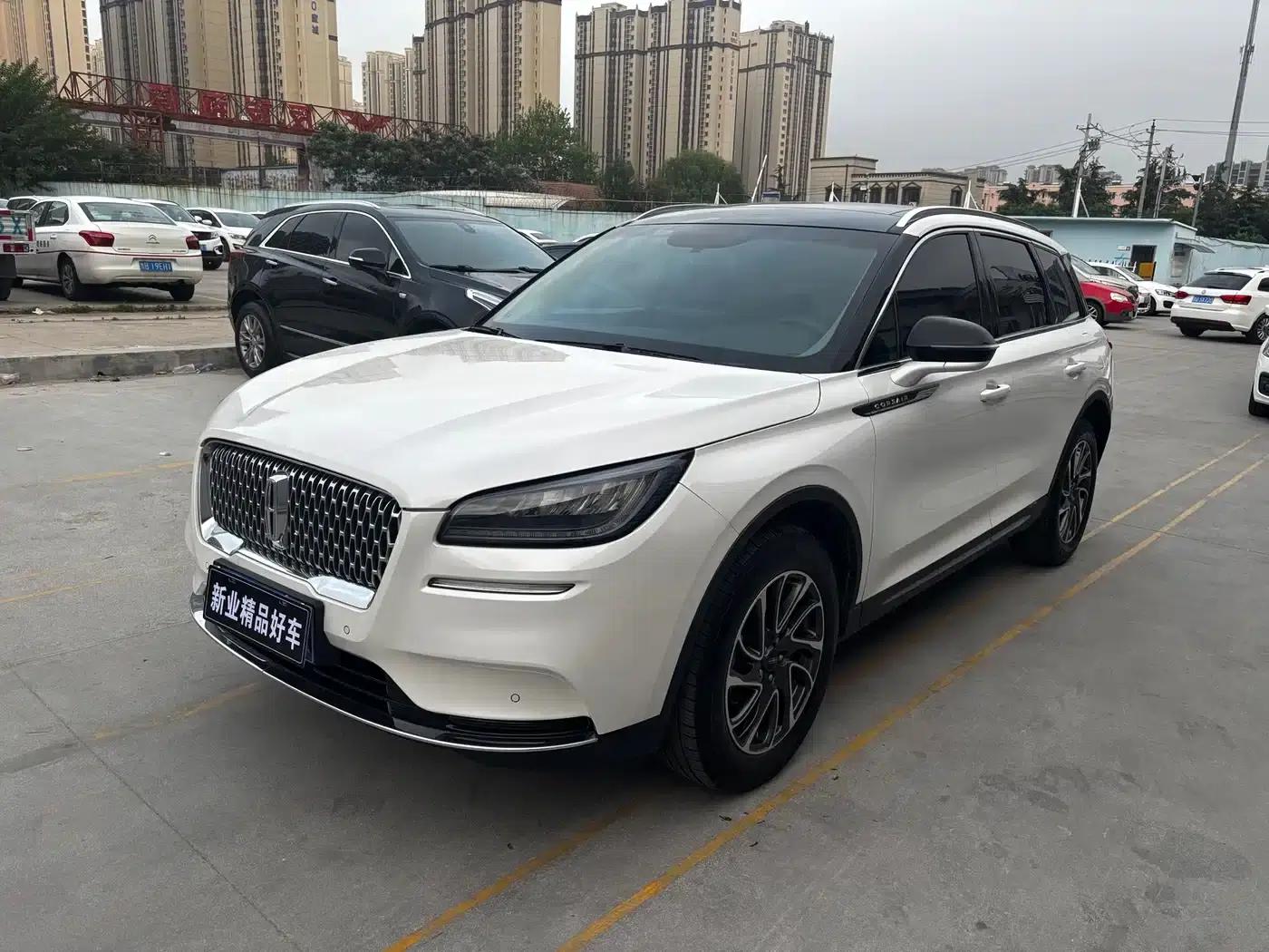 Adventurer 2022 2.0T 2WD Premium Edition — миниатюра 1