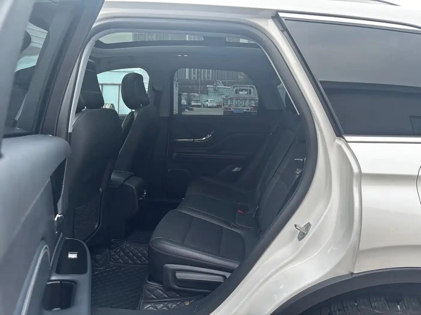 Adventurer 2022 2.0T 2WD Premium Edition — миниатюра 6