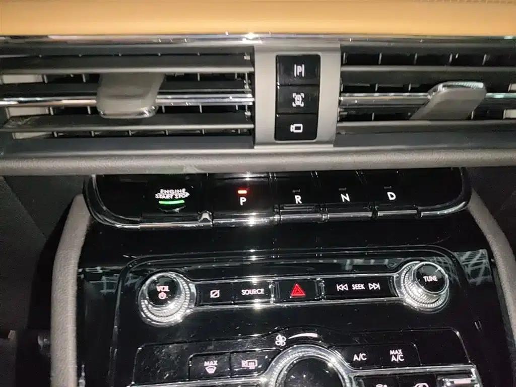 Adventurer 2021 2.0T AWD Premium Edition — миниатюра 14