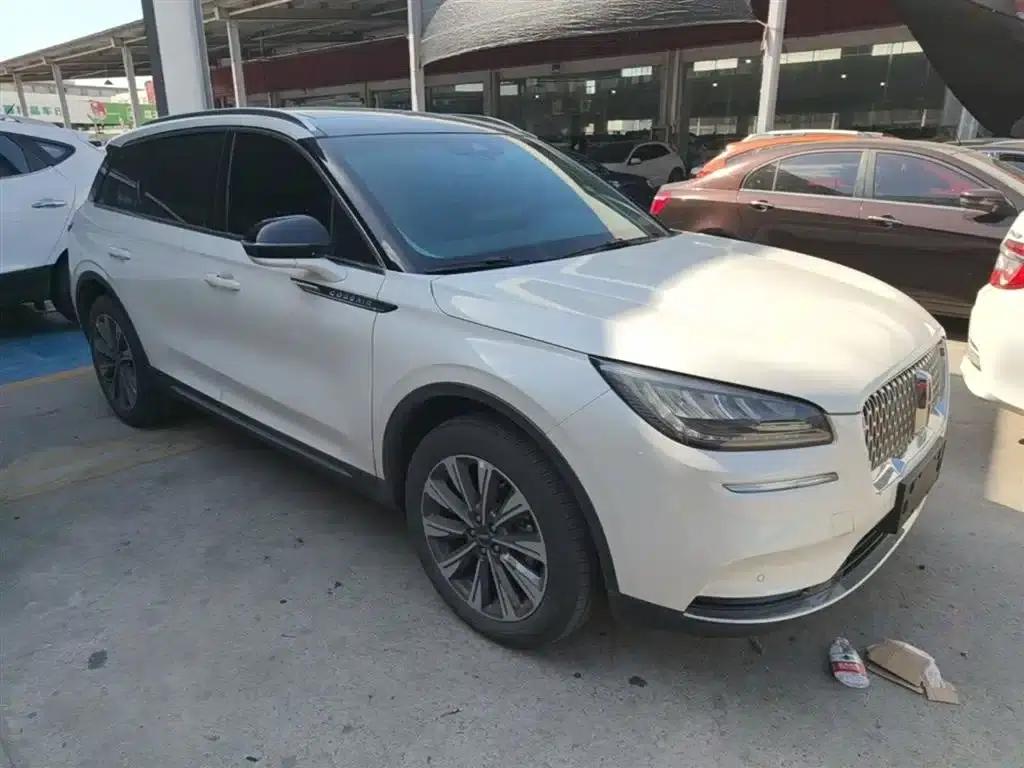 Adventurer 2022 2.0T 2WD Premium Edition — миниатюра 1