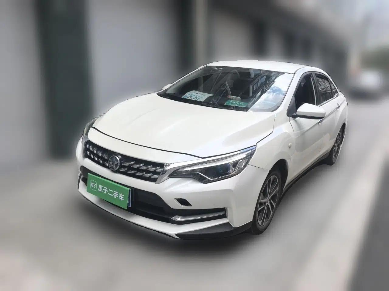 Venucia D60 2019 1.6L XE Manual Comfort Edition — миниатюра 1