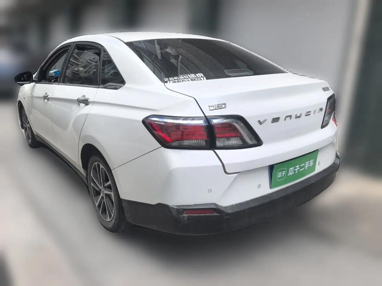 Venucia D60 2019 1.6L XE Manual Comfort Edition — миниатюра 4