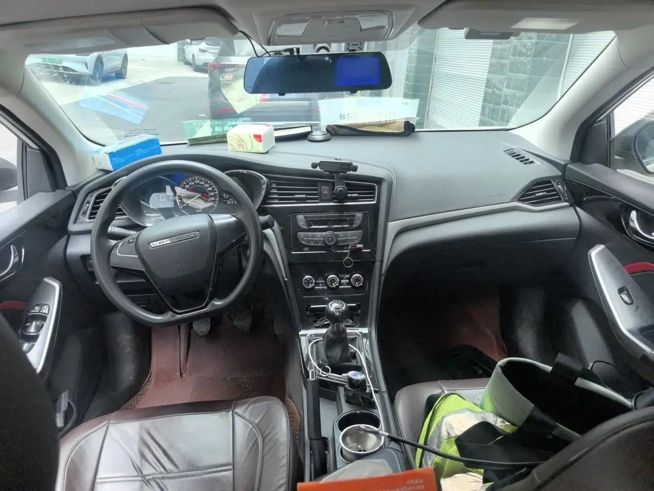 Venucia D60 2019 1.6L XE Manual Comfort Edition — миниатюра 10