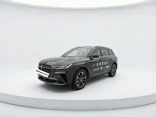 Navigator 2025 2.0T AWD Premium Edition