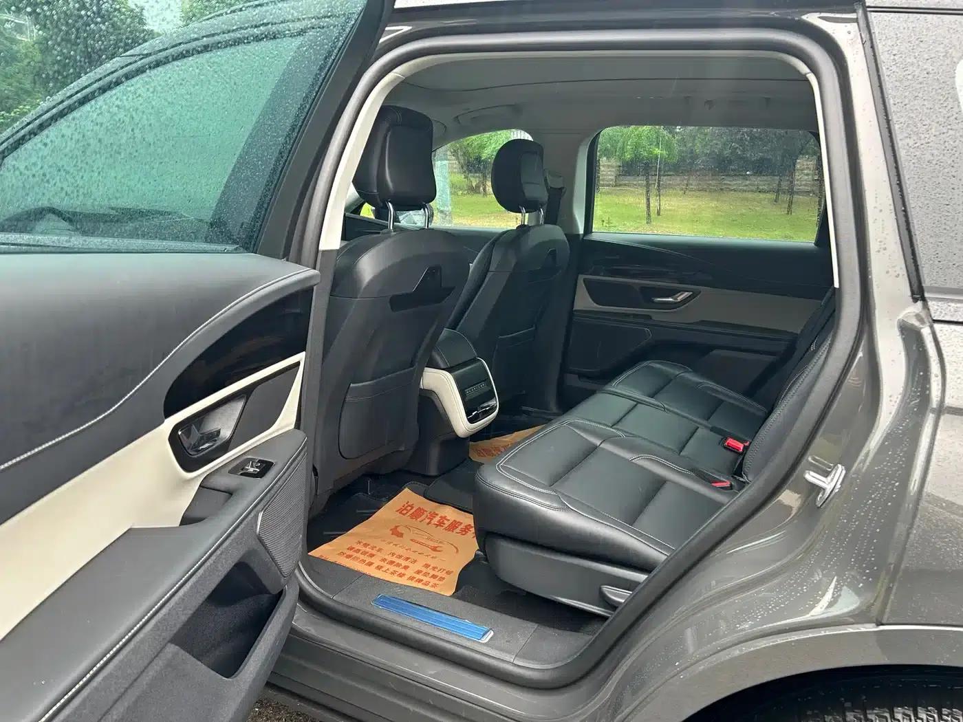 Navigator 2025 Facelift 2.0T AWD Premium Hybrid — миниатюра 11