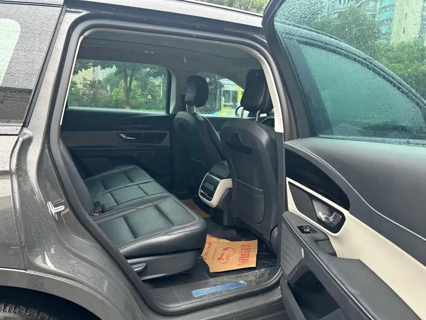 Navigator 2025 Facelift 2.0T AWD Premium Hybrid — миниатюра 12