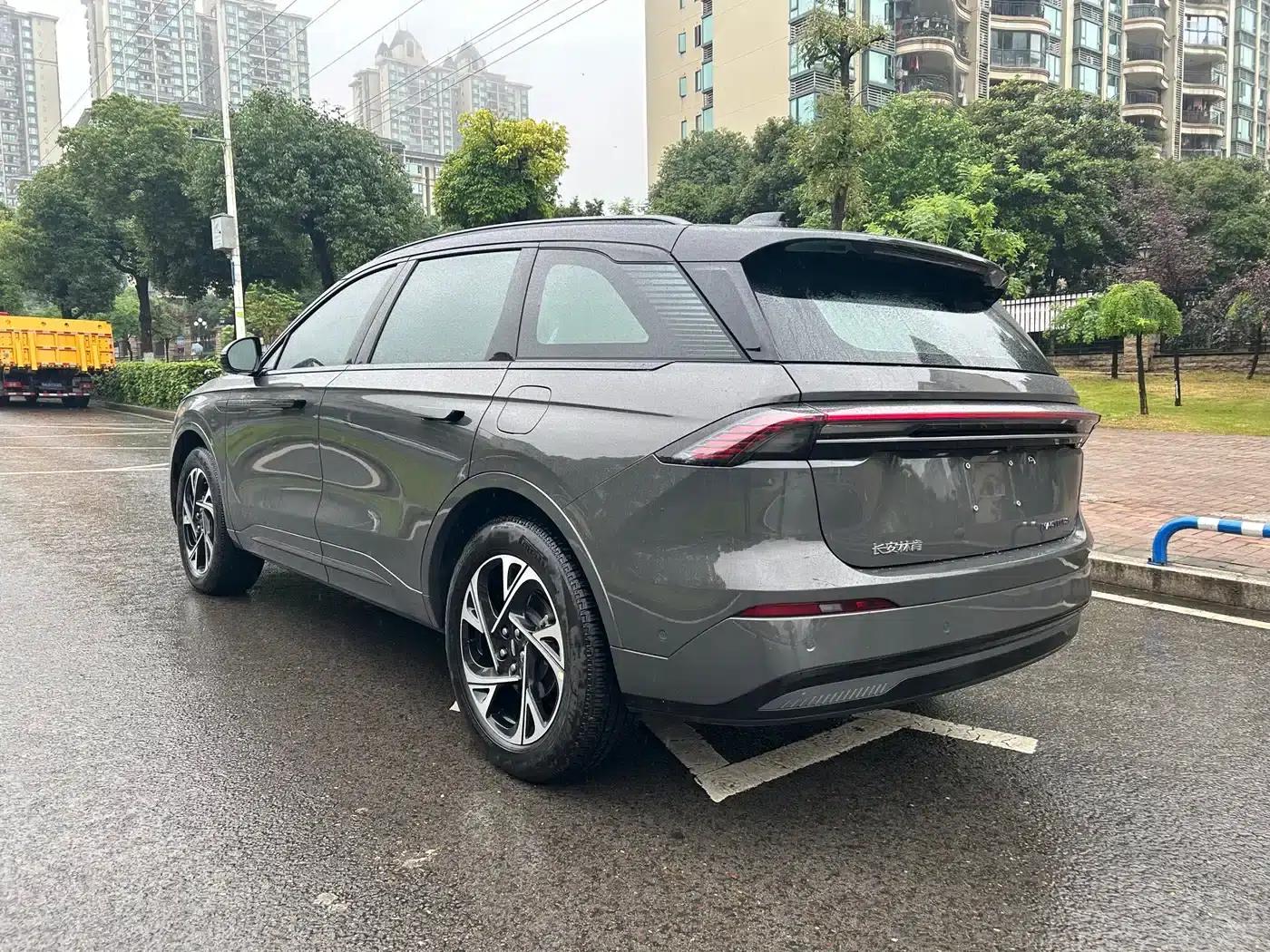 Navigator 2025 Facelift 2.0T AWD Premium Hybrid — миниатюра 5
