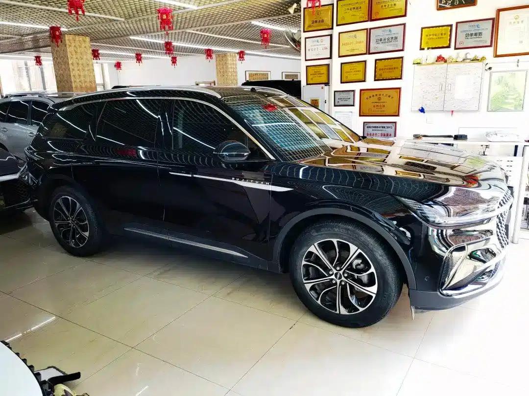 Navigator 2023 2.0T AWD Premium Edition — миниатюра 3