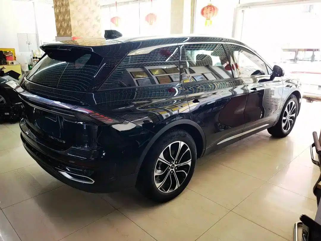 Navigator 2023 2.0T AWD Premium Edition — миниатюра 6