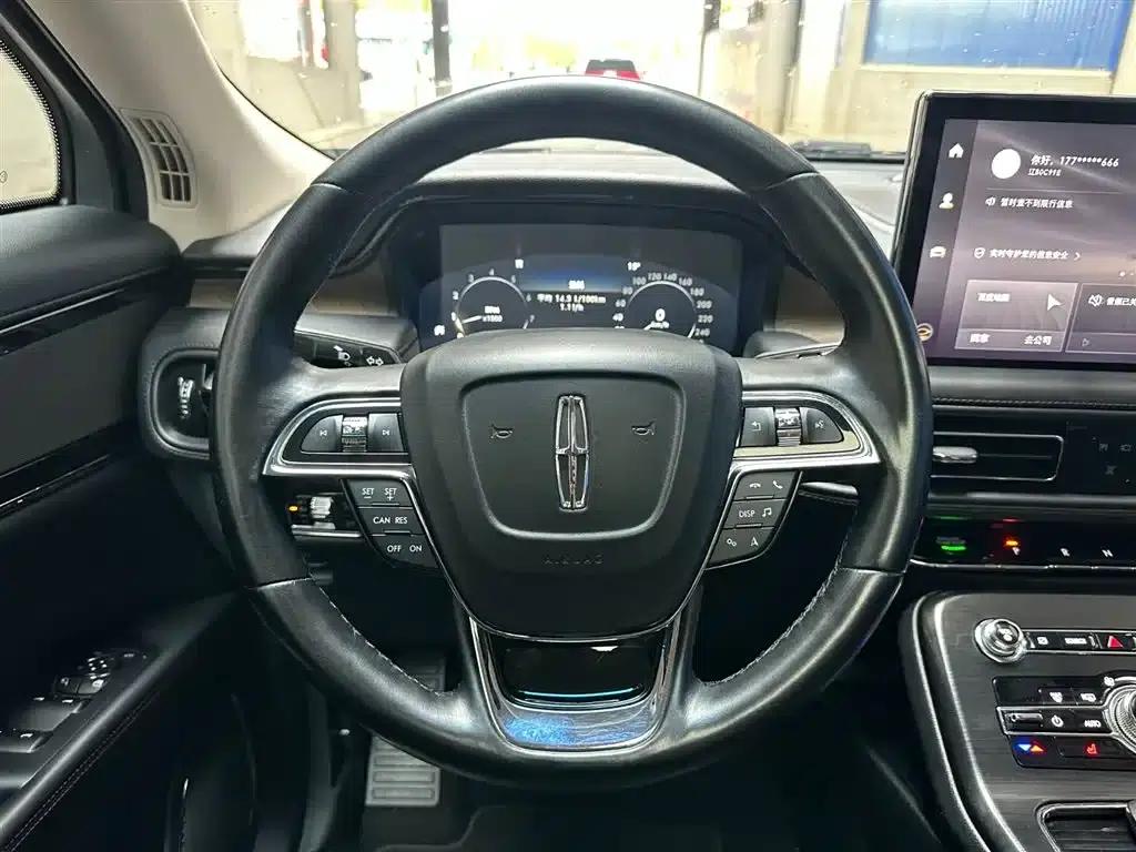 Navigator 2021 2.0T AWD Premium Edition — миниатюра 12