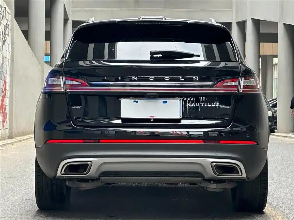 Navigator 2021 2.0T AWD Premium Edition — миниатюра 4