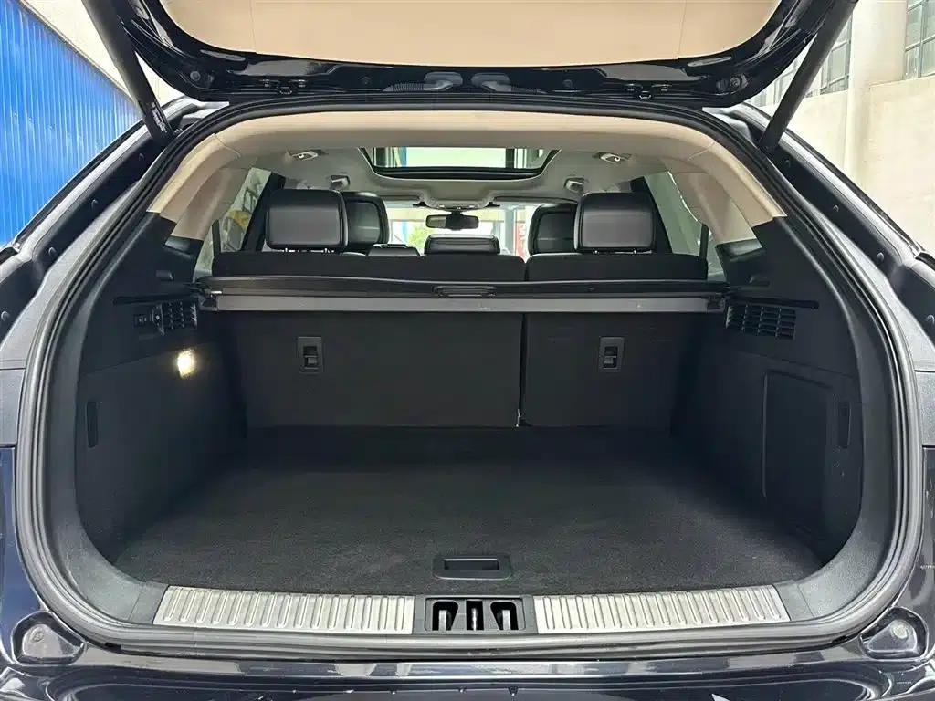 Navigator 2021 2.0T AWD Premium Edition — миниатюра 8