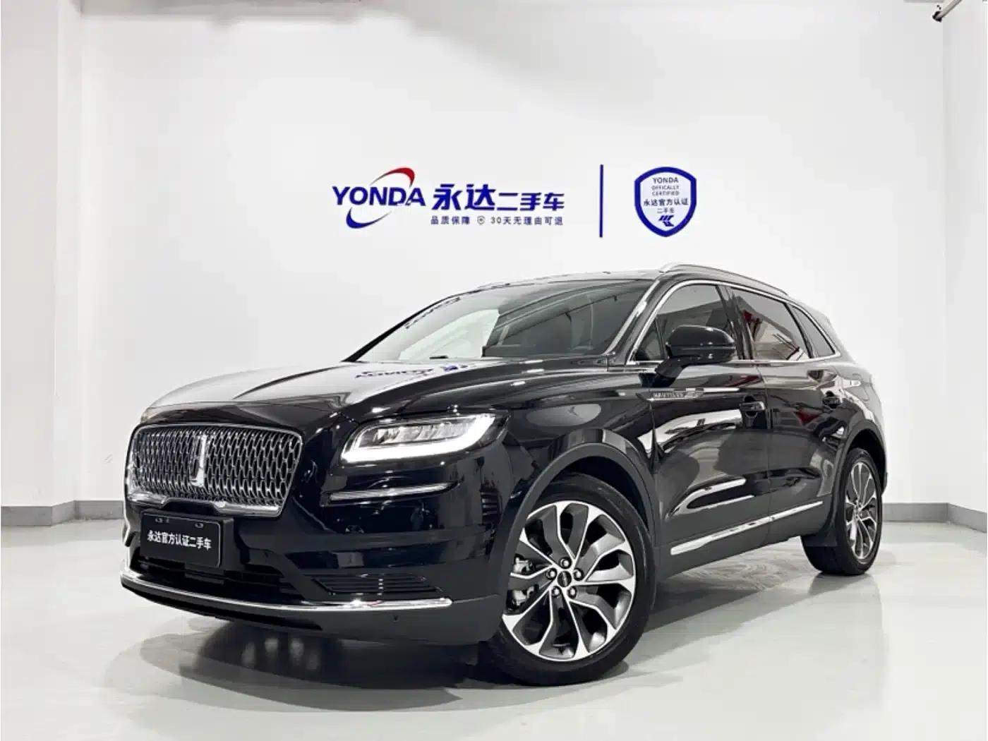 Navigator 2021 2.0T AWD Premium Edition — миниатюра 1