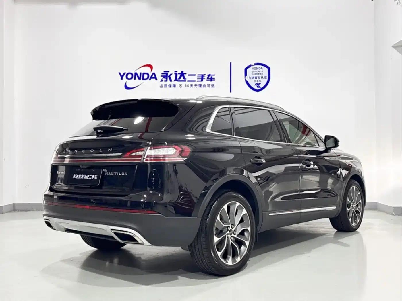 Navigator 2021 2.0T AWD Premium Edition — миниатюра 4