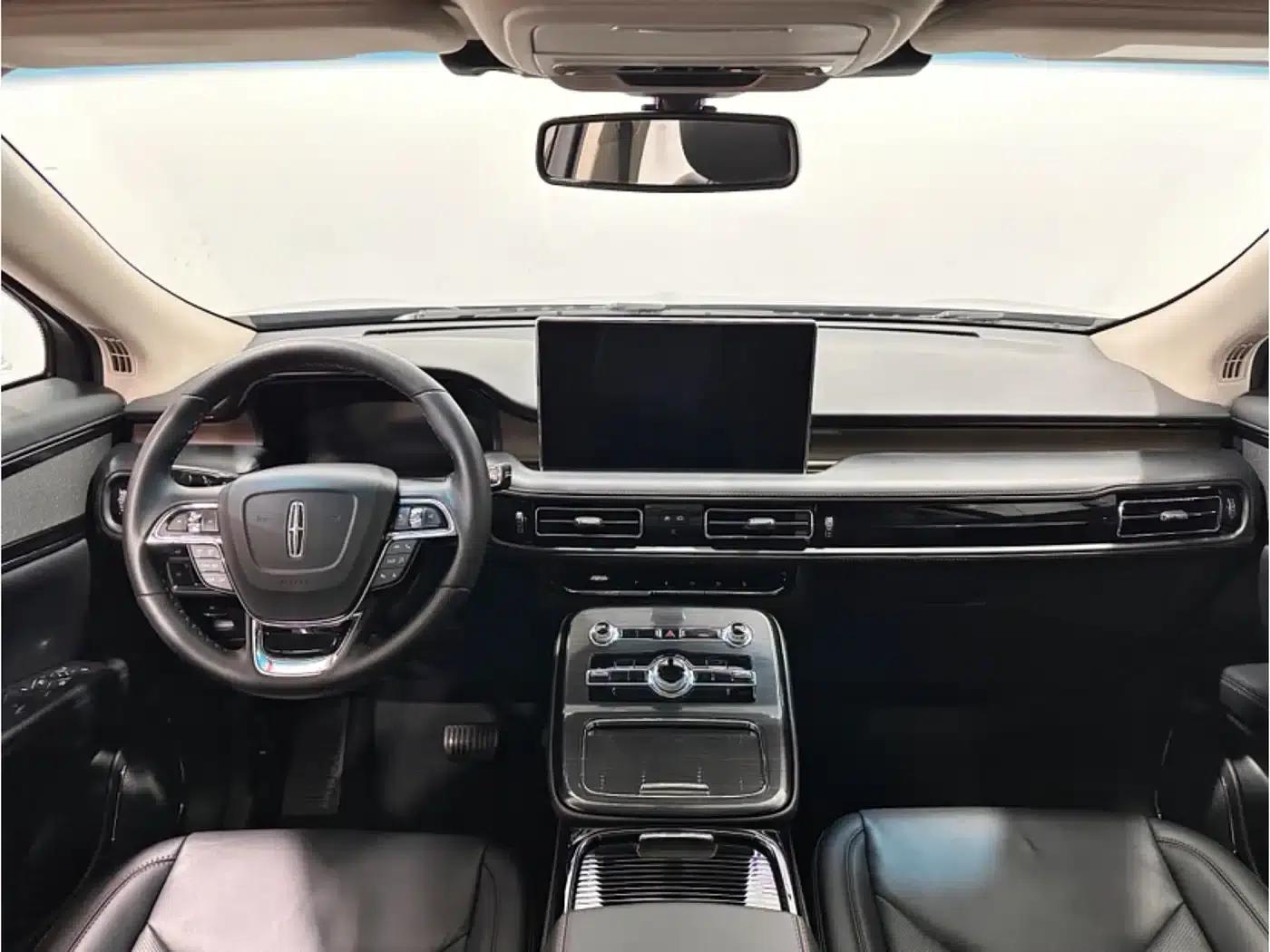 Navigator 2021 2.0T AWD Premium Edition — миниатюра 8