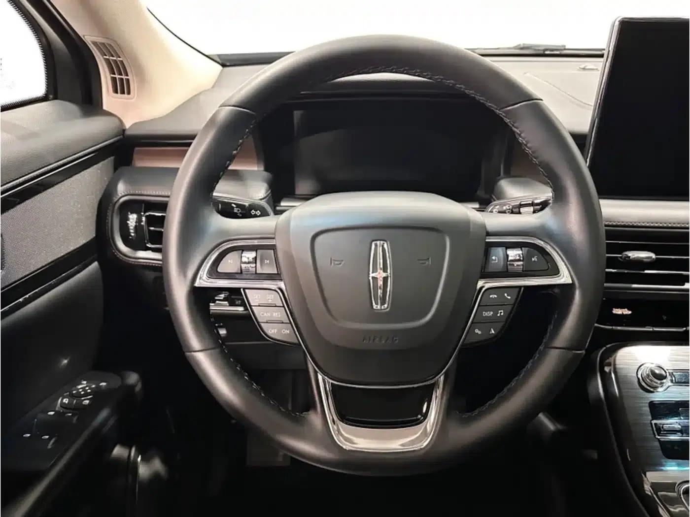 Navigator 2021 2.0T AWD Premium Edition — миниатюра 9