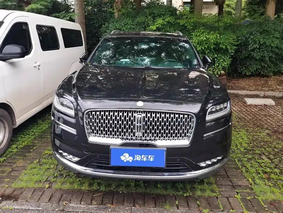 Navigator 2021 2.7T AWD Premium Edition — миниатюра 2