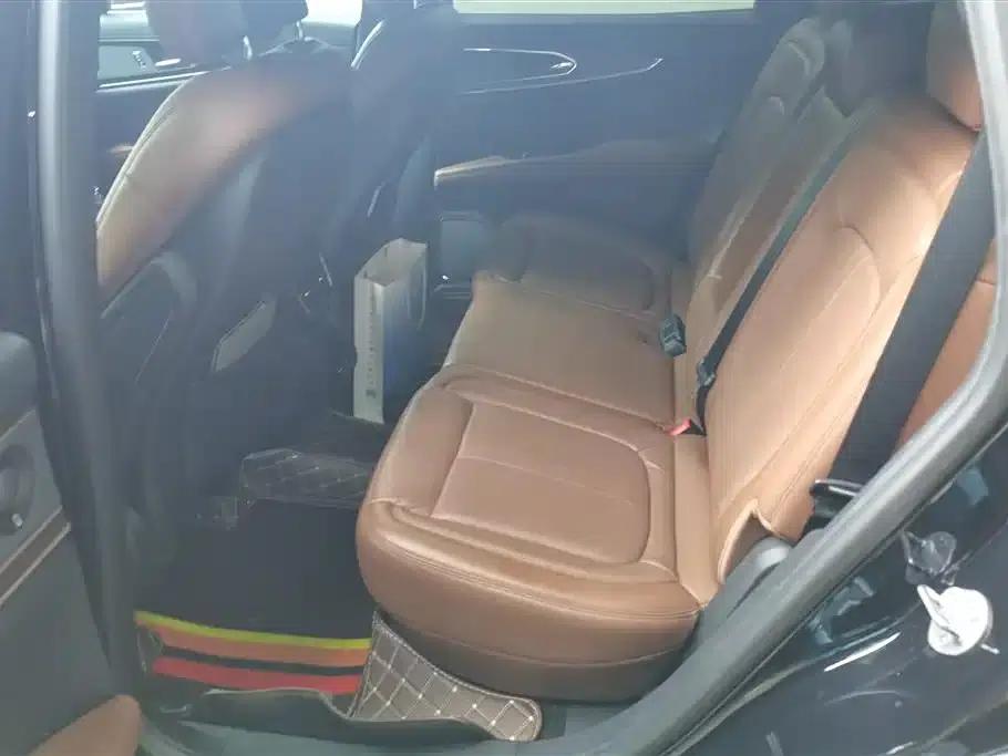 Navigator 2021 2.7T AWD Premium Edition — миниатюра 11
