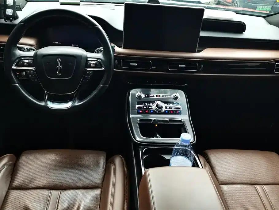 Navigator 2021 2.7T AWD Premium Edition — миниатюра 12