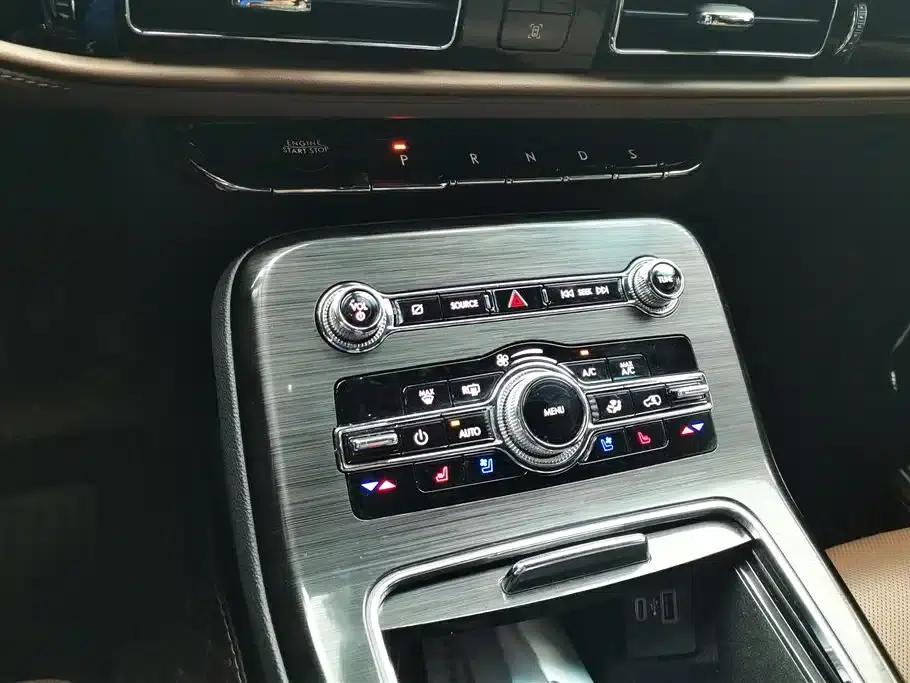 Navigator 2021 2.7T AWD Premium Edition — миниатюра 16