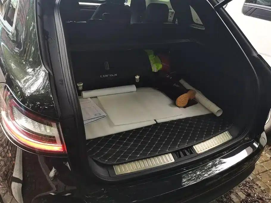 Navigator 2021 2.7T AWD Premium Edition — миниатюра 4