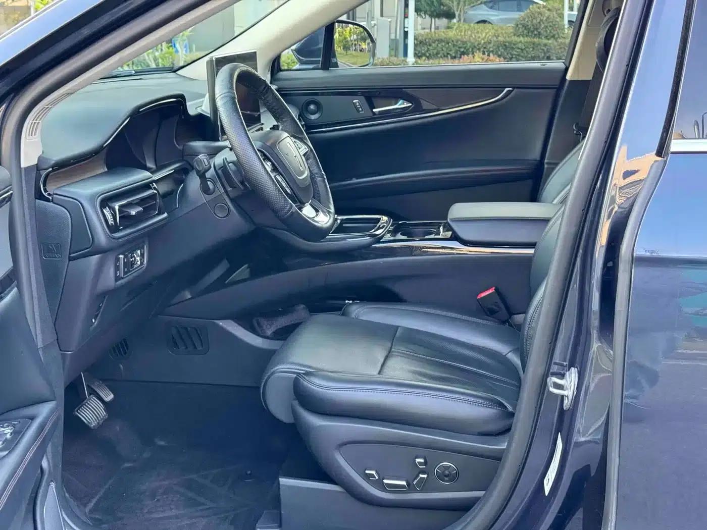 Navigator 2021 Facelift 2.7T AWD Premium Edition — миниатюра 14