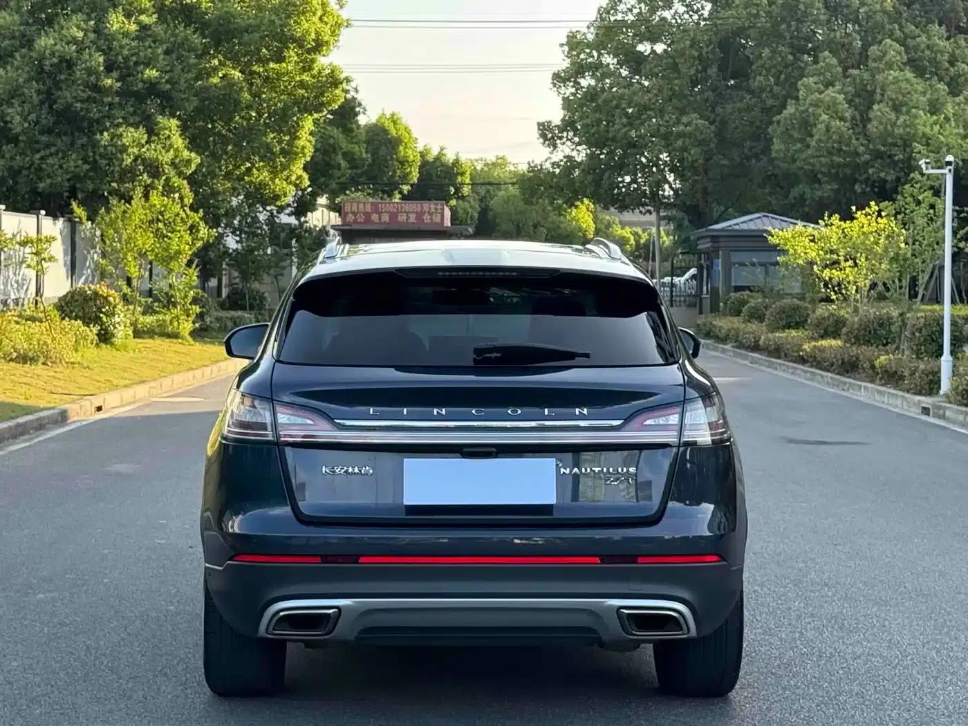 Navigator 2021 Facelift 2.7T AWD Premium Edition — миниатюра 5