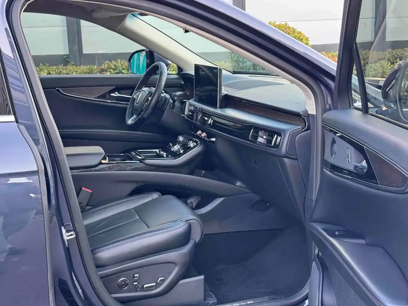 Navigator 2021 Facelift 2.7T AWD Premium Edition — миниатюра 9
