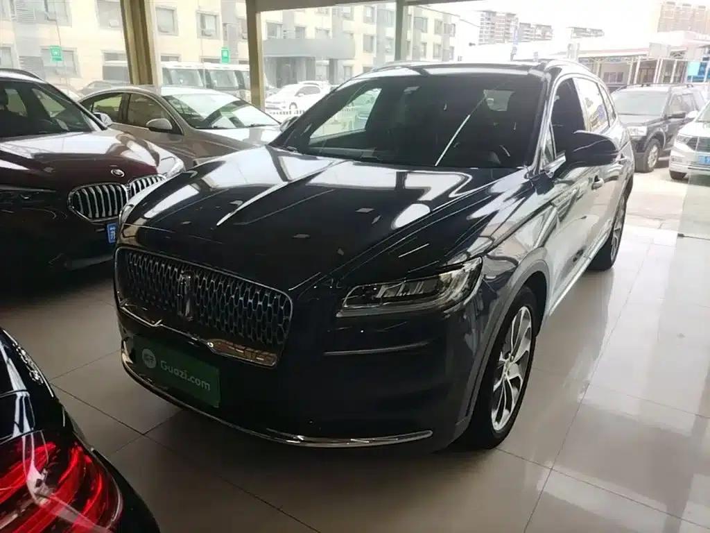 Navigator 2021 2.0T AWD Premium Edition — миниатюра 2