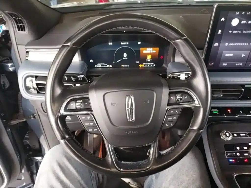 Navigator 2021 2.0T AWD Premium Edition — миниатюра 11