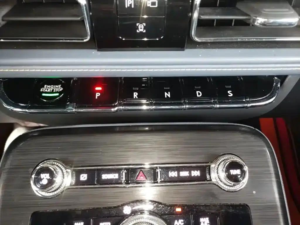 Navigator 2021 2.0T AWD Premium Edition — миниатюра 14
